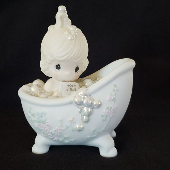 Vintage 1985 Precious Moments Porcelain Figurine "He Cleansed My Soul" #100277 - Picture 3 of 9